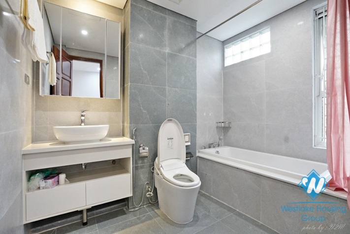 Lovely studio apartment with a balcony on Linh Lang str