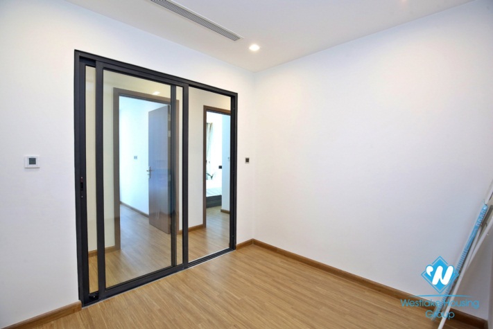 A well-decorated apartment for rent in Vinhome Metropolis, Lieu Giai, Ba Dinh