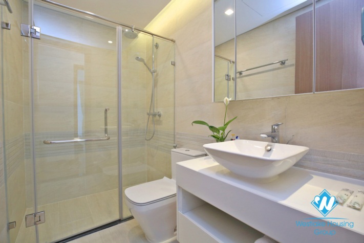 A well-decorated apartment for rent in Vinhome Metropolis, Lieu Giai, Ba Dinh