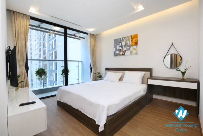 A well-decorated apartment for rent in Vinhome Metropolis, Lieu Giai, Ba Dinh