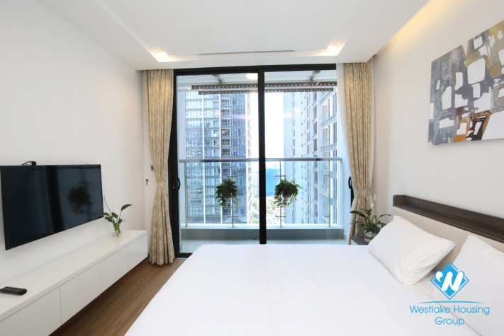 A well-decorated apartment for rent in Vinhome Metropolis, Lieu Giai, Ba Dinh