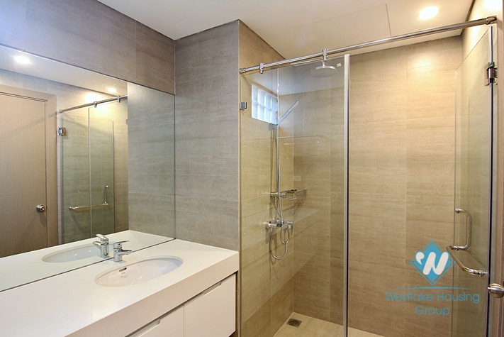 A gorgeous and modern 2 bedroom apartment for rent in Tay ho, Ha noi