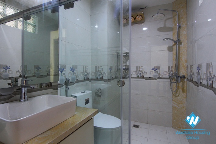One bedroom apartment for rent in Vong Thi st, Tay Ho District 