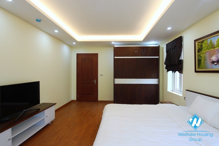 One bedroom apartment for rent in Vong Thi st, Tay Ho District 