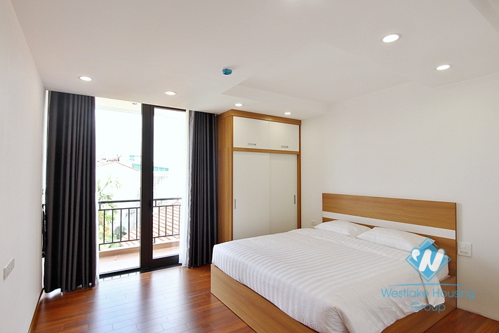 Beautiful and brightly 3 bedroom apartment for rent in Dang thai mai, Tay ho, Ha noi