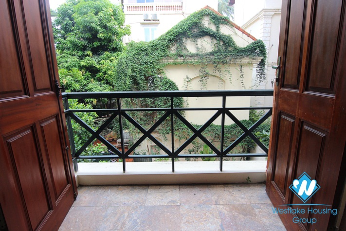 Nice house with courtyard for rent in Tay Ho District 