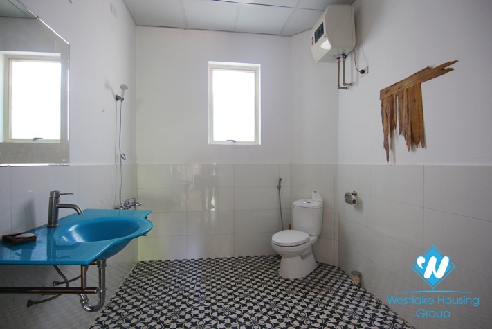 Nice house with courtyard for rent in Tay Ho District 
