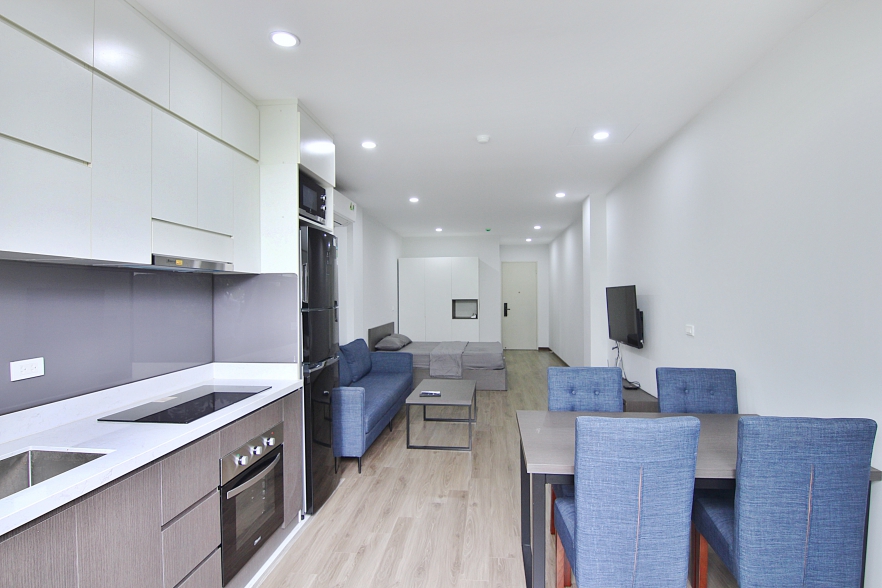 Lake view studio for rent in Trinh Cong Son walking street, Tay Ho