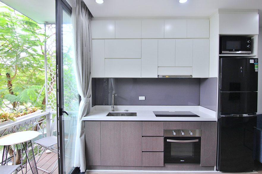 Lake view studio for rent in Trinh Cong Son walking street, Tay Ho