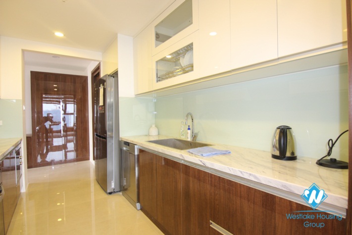 A fantastic apartment in Vinhomes Metropolis for rent 