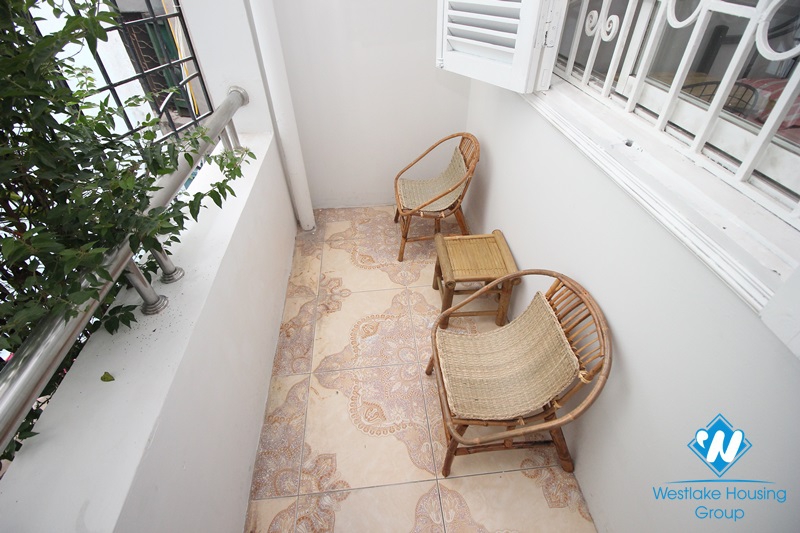 Adorable 1-bedroom apartment with a balcony in Truc Bach
