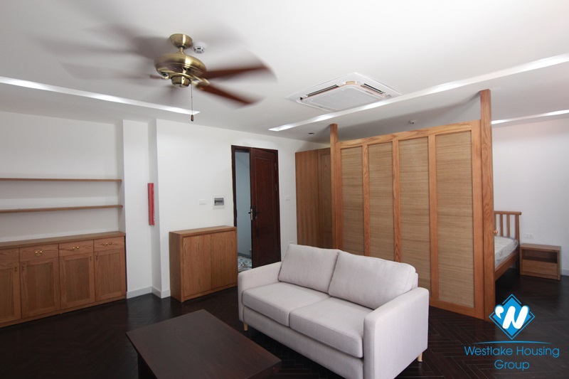 Beautiful studio apartment with a nice balcony and lots of natural light