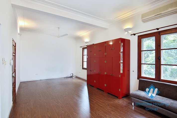 A 5 bedroom vila for rent in To ngoc van, Tay ho, Ha noi