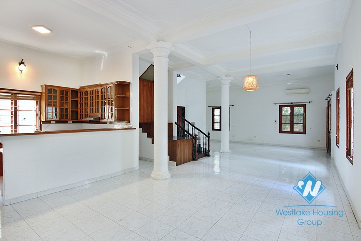 A 5 bedroom vila for rent in To ngoc van, Tay ho, Ha noi