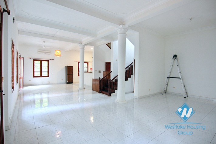 A 5 bedroom vila for rent in To ngoc van, Tay ho, Ha noi