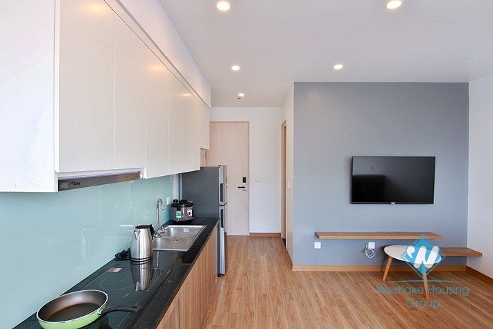 Brand new studio with load of natural light in Trinh cong son, Tay ho, Ha noi