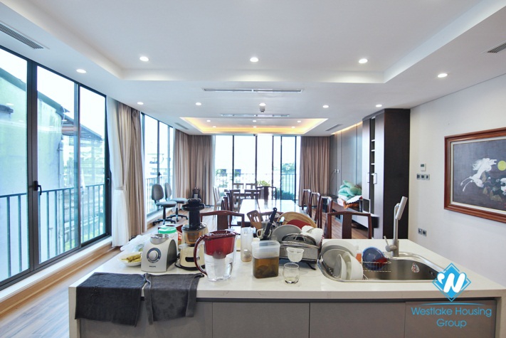Lake view apartment with big size for rent in Tu Hoa st, Tay Ho District 