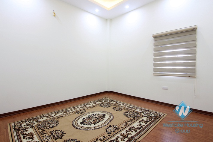 A newly and affordable 4 bedroom house in An Duong Vuong, Tay Ho, Ha noi