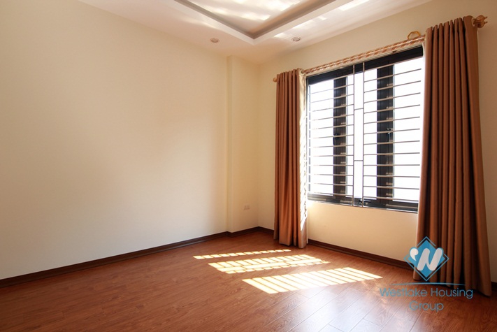 A newly and affordable 4 bedroom house in An Duong Vuong, Tay Ho, Ha noi