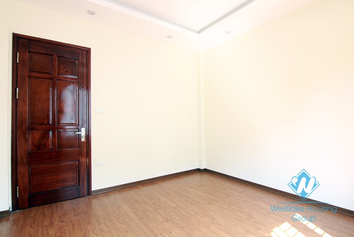 A newly and affordable 4 bedroom house in An Duong Vuong, Tay Ho, Ha noi