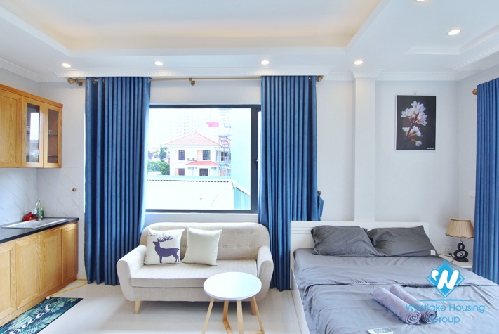 Bright studio for rent in Lac Long Quan st, Tay Ho, Ha Noi