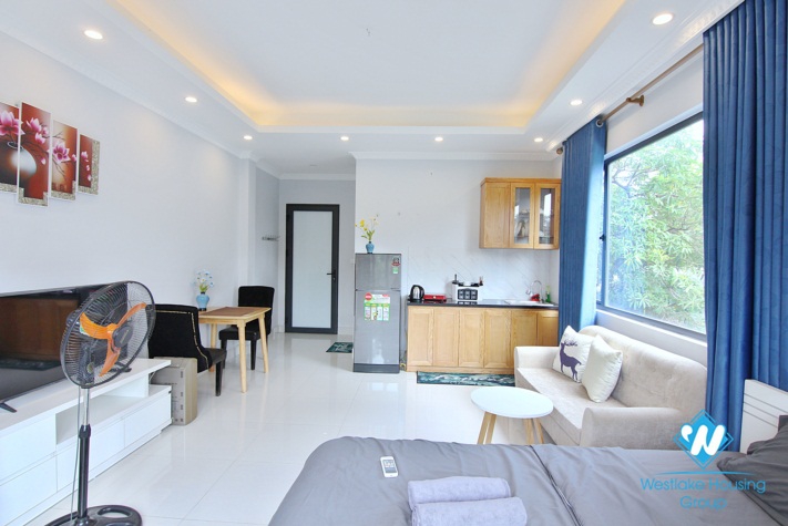 Bright studio for rent in Lac Long Quan st, Tay Ho, Ha Noi