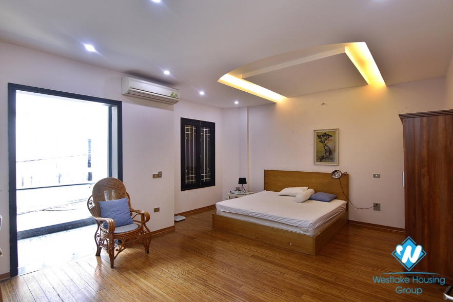 Three bedroom house for rent in Ngoc Thuy Long Bien