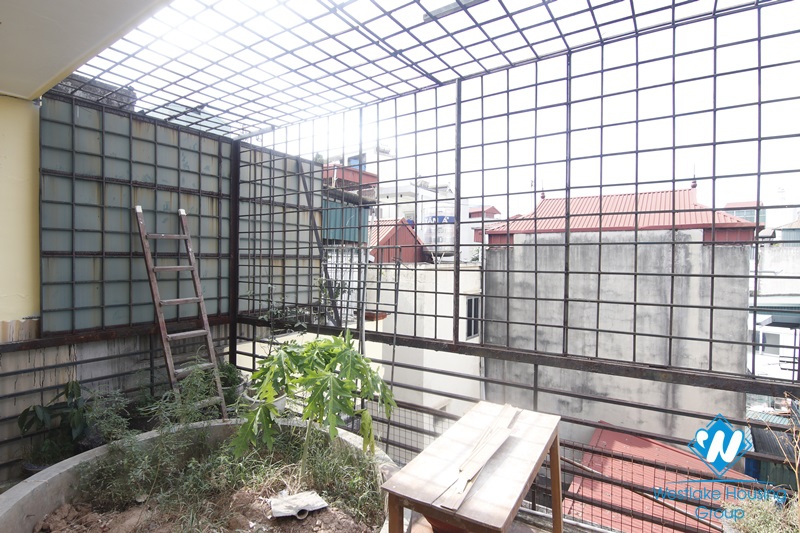 Spacious 3-bedroom house with a nice court yard for rent in Ba Dinh