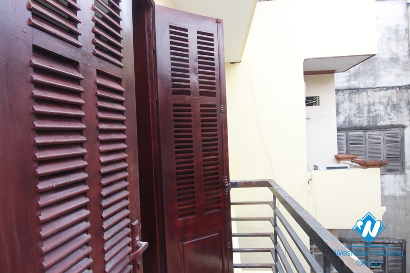 Spacious 3-bedroom house with a nice court yard for rent in Ba Dinh