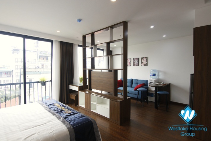 A beautiful shiny studio apartment with sweet balcony for rent on Ba Dinh	