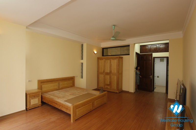 Spacious 3-bedroom house with a nice court yard for rent in Ba Dinh