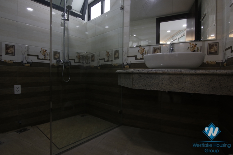 Breaking lake-view 2  bedroom in the super nice modern apartment in Trấn Vũ for rent