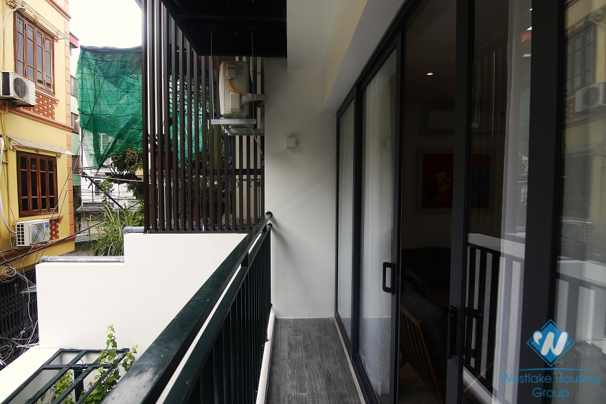 A nice quality apartment with charming balcony for rent on Hoang Hoa Tham