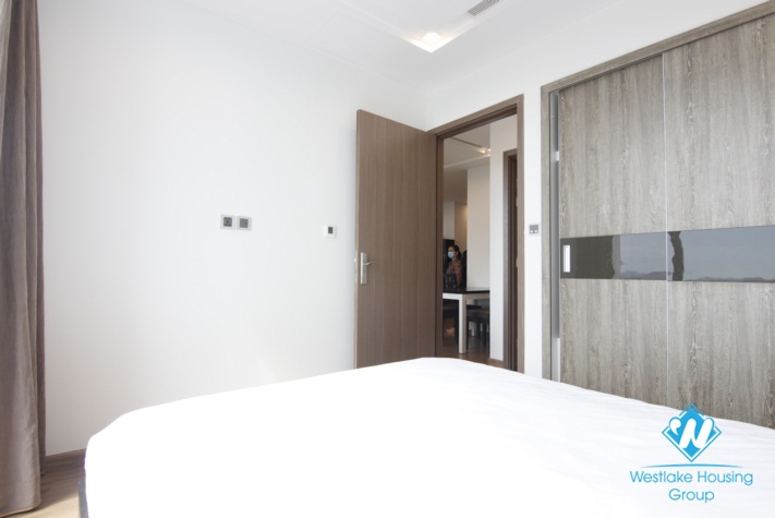 Spacious one bedroom apartment for rent in Vinhome Metropolis, Ba Dinh