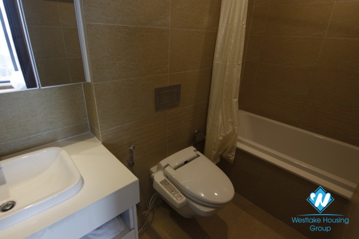 Spacious one bedroom apartment for rent in Vinhome Metropolis, Ba Dinh