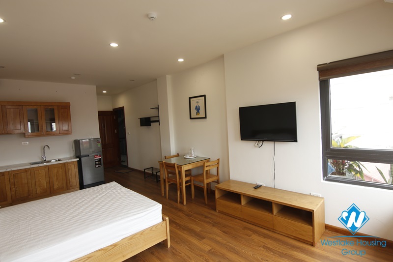 Bright studio apartment with a balcony on Nui Truc, Ba Dinh