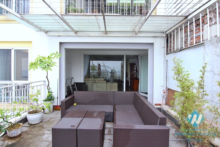 Serviced apartment with huge balcony for rent in Xuan Dieu, Tay Ho