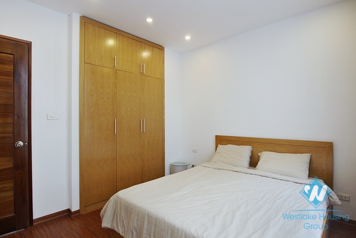 Bright 2 bedrooms apartment for rent in Xuan Dieu st, Tay Ho
