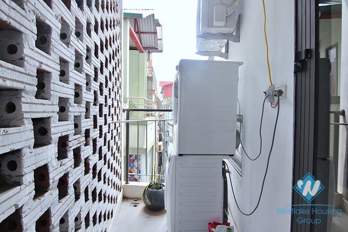 Bright 2 bedrooms apartment for rent in Xuan Dieu st, Tay Ho