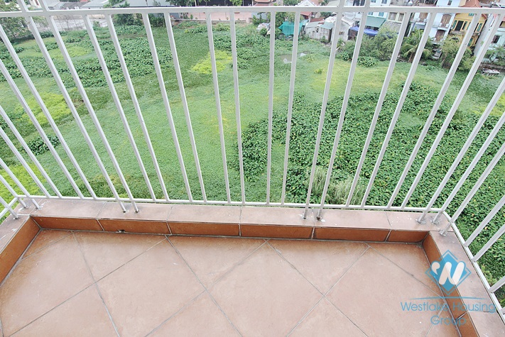 Serviced apartment with huge balcony for rent in Xuan Dieu, Tay Ho