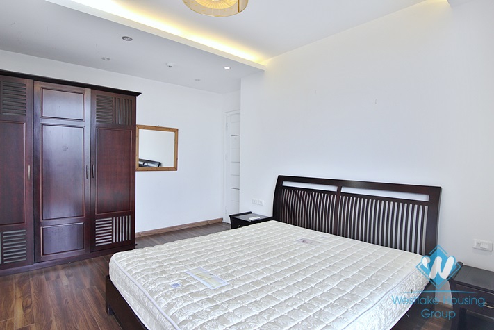 Serviced apartment with huge balcony for rent in Xuan Dieu, Tay Ho