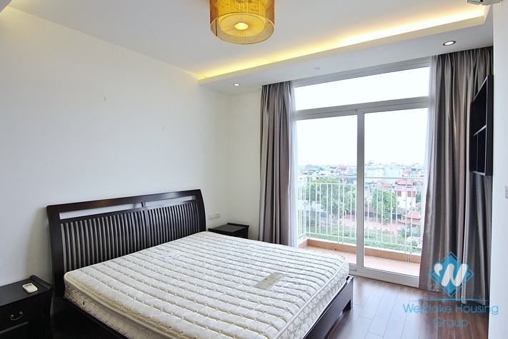 Serviced apartment with huge balcony for rent in Xuan Dieu, Tay Ho