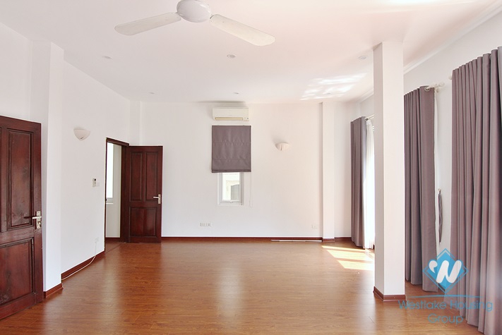 Hidden gem - a splendid villa swimming pool and garden for rent in Tay Ho