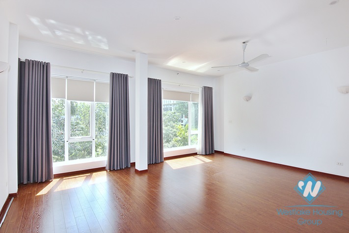 Hidden gem - a splendid villa swimming pool and garden for rent in Tay Ho