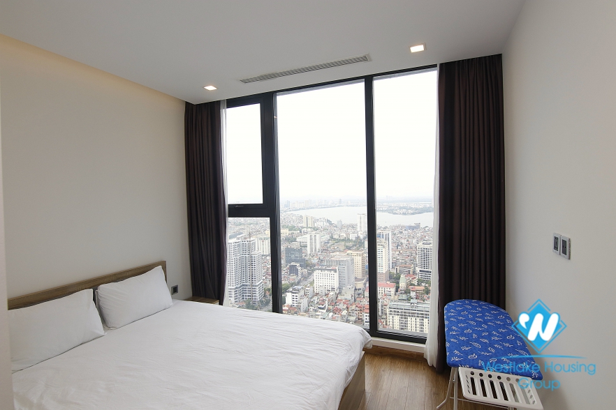 A beautiful 2 bedroom apartment for rent in Vinhomes Metropolis