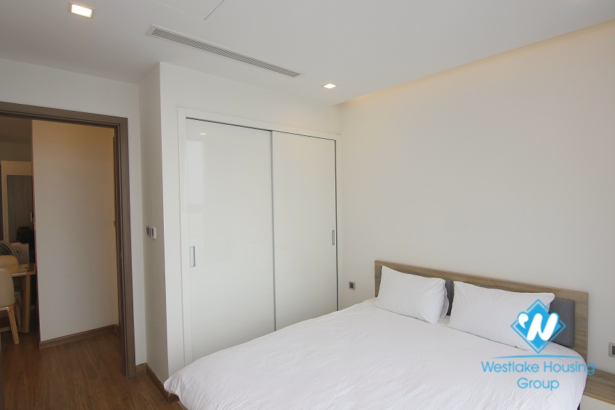 A beautiful 2 bedroom apartment for rent in Vinhomes Metropolis