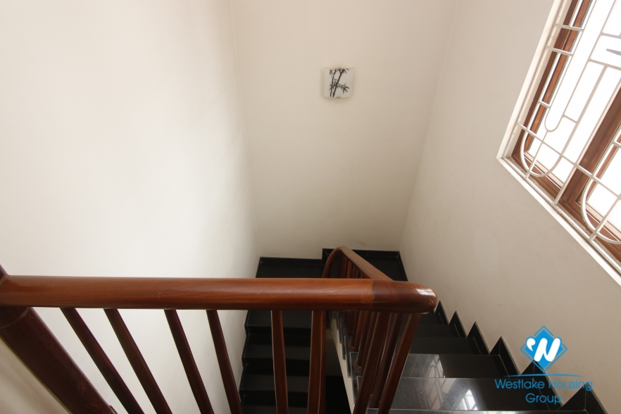 A cozy house with good lighting for rent on Dao Tan street