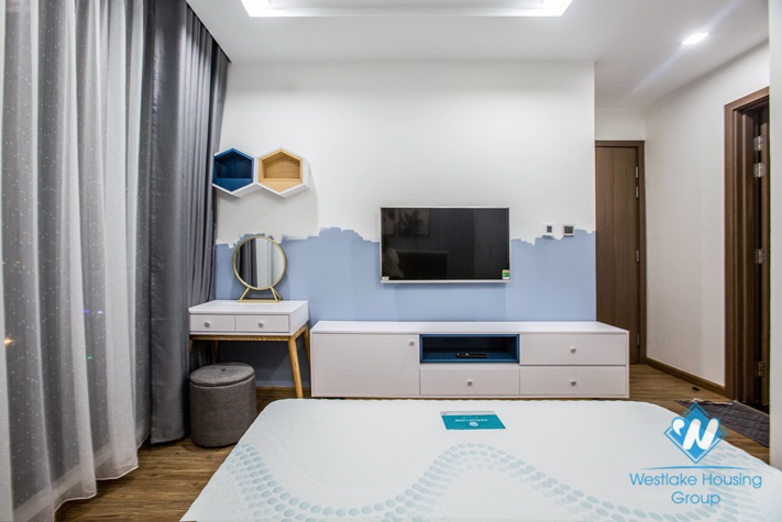 A delightful 2 bedroom apartment for rent in Vinhomes Metropolis