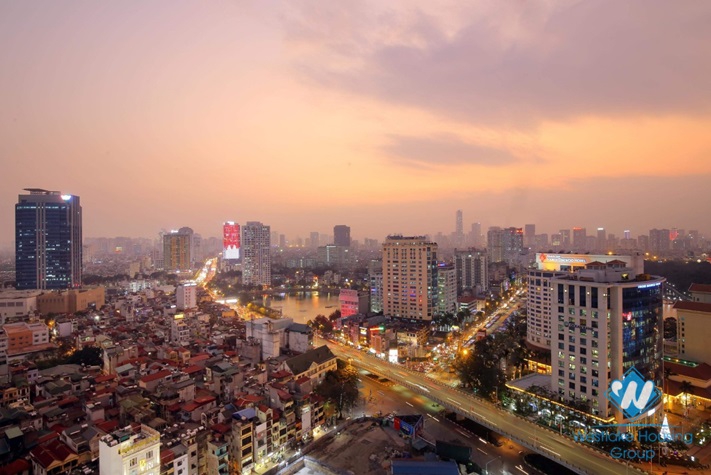 Lovely apartment for rent in Vinhome Metropolis, Ba Dinh