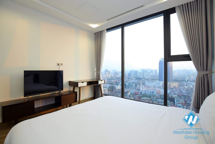 Lovely apartment for rent in Vinhome Metropolis, Ba Dinh